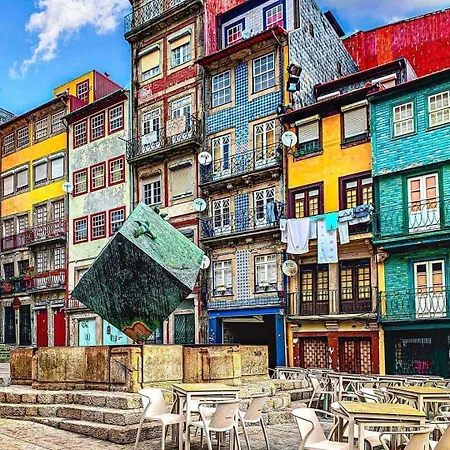 Ribeira Moments - With Lift * Porto